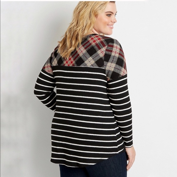 Plus 0X,3X Plaid Stripe Blocked Football Top - Picture 3 of 13